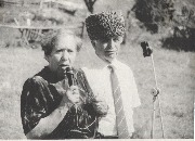 Х. Байрамукова выступает на сходе Байрамуковых. 1992 год. Хурзук.jpg